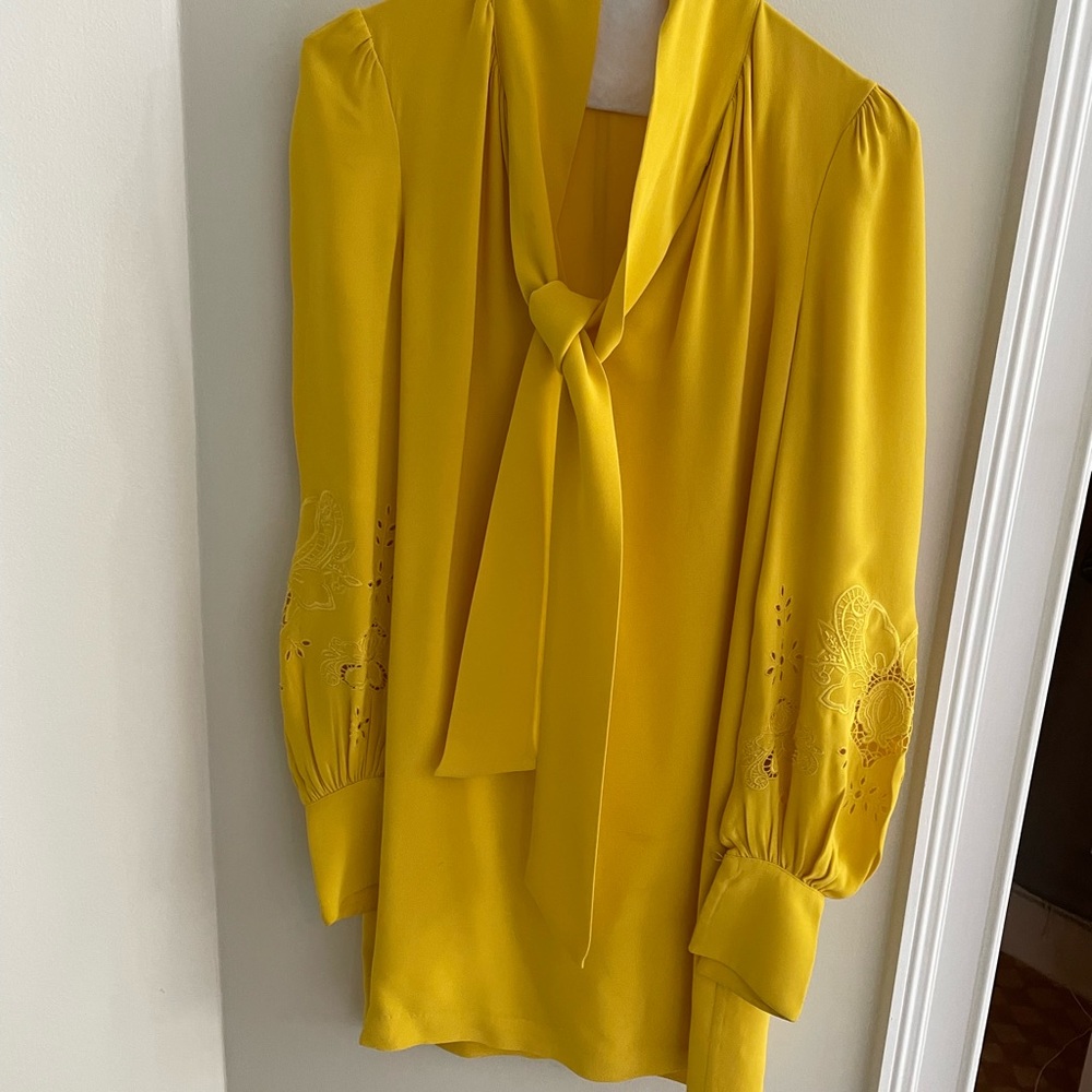 French connection yellow shift